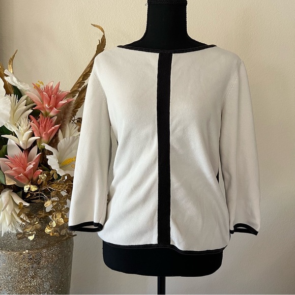Geoffrey Beene Sweaters - Geoffrey Beene Sport 3/4 Sleeve Black and White V-Neck Sweater 100% Cotton